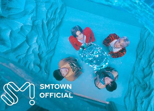 MV "Atlantis": Không cần nắng vàng, có biển xanh và SHINee là đủ rồi!