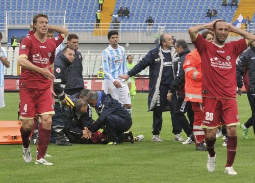 Ngày này năm xưa: Cầu thủ Italy qua đời khi gục ngã trên sân