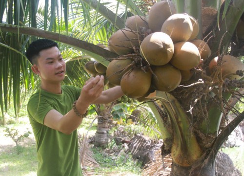 Nghị lực vượt khó phi thường của chàng thanh niên 22 tuổi