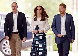 Trong lúc Meghan tự tung tự tác sau khi Hoàng tế Philip qua đời, Công nương Kate thể hiện đẳng cấp vượt trội với loạt hành động tinh tế