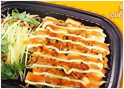 Bánh tráng cuốn bơ món ăn vặt nổi tiếng của Sài Gòn