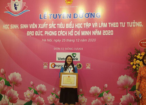 Cô sinh viên Thủy Lợi với bộ sưu tập các giải thưởng toán học