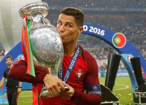 EURO 2021 được phép đón khán giả tới sân