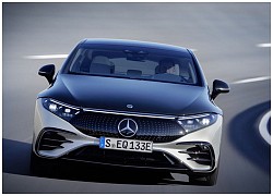 Mercedes giải thích lý do vẫn dùng gương cửa truyền thống thay vì camera