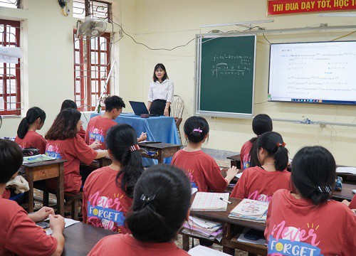 Ôn thi tốt nghiệp THPT cho HS dân tộc thiểu số: Giáo viên dày công "hổng" đâu lấp đó