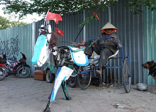 Ông cụ chế 'xe đạp ngựa' quá siêu với 100.000 đồng gây sốt miền Tây