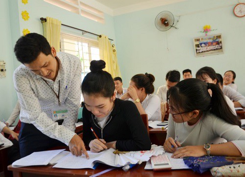 Thi tốt nghiệp THPT: Học sinh thực học, phụ huynh đồng hành