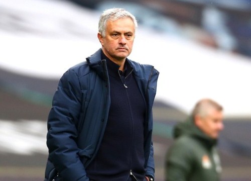 Tottenham lại mất điểm, Jose Mourinho phản ứng thế nào?