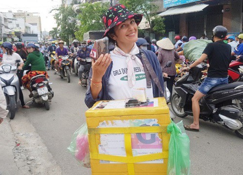 "Chị Tây bán bánh kem" ở Sài Gòn bất ngờ bị tiểu thương ở chợ "góp ý" vì 1 miếng nhỏ xíu mà đắt ngang tô bún bò