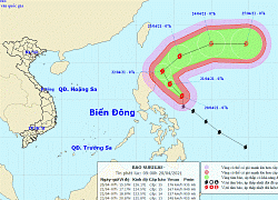Bão Surigae suy yếu nhanh, ít khả năng đi vào biển Đông