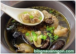 Cách làm canh gà nấm hương nóng hổi, bồi bổ cho cả nhà!