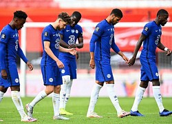 Chelsea tự làm khó ở cuộc đua top 4