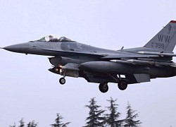 Dàn tên lửa trên tiêm kích F-16 Mỹ ở Biển Đông