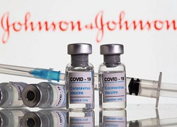 Johnson & Johnson dán nhãn cảnh báo tác dụng phụ trên vaccine Covid-19