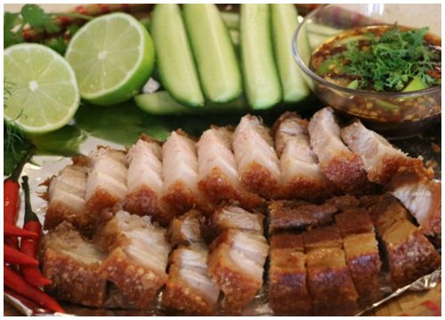 Nghỉ lễ, đãi cả nhà món thịt heo quay giòn bì, vàng ươm khiến chồng con "tan chảy", nức nở khen cả tuần