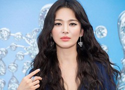 Song Hye Kyo lại khiến antifan phải &quot;câm nín&quot; khi mẫu túi cô đeo đã &quot;cháy hàng&quot; trong một nốt nhạc