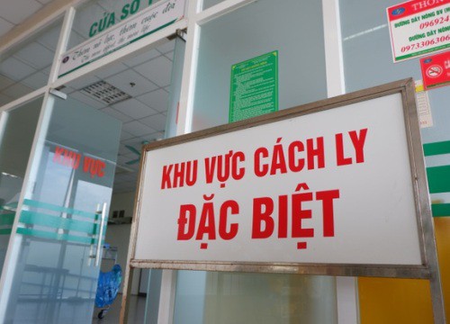 Thêm 5 ca mắc COVID-19 cách ly ngay khi nhập cảnh