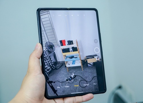 Trên tay Xiaomi Mi MIX Fold đầu tiên về Việt Nam: 40 triệu đồng có gì?