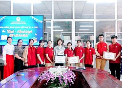 Tuyên Quang: Trao tặng hơn 1.000 đầu sách nhân Ngày sách Việt Nam