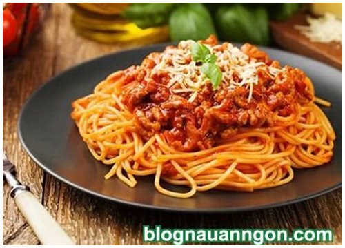 Cách làm món mỳ Ý (spaghetti) sốt cà chua thịt bò băm cực thơm ngon, hấp dẫn !