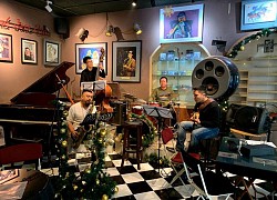 Nghệ sĩ Quyền Thiện Đắc chơi jazz với quan họ