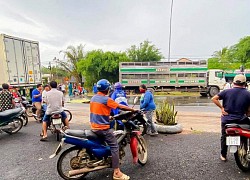 Ô tô tải lao sang làn ngược chiều, tông đôi vợ chồng phụ hồ tử vong