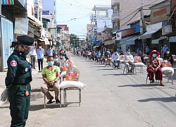 Phnom Penh tăng cường trợ giúp người dân trong thời gian phong tỏa chống dịch