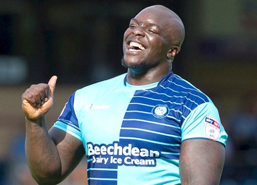 'Quái thú' Akinfenwa tính làm đô vật