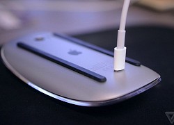 Sau hơn 5 năm, Apple vẫn không thay đổi cách sạc pin "độc đáo" của Magic Mouse