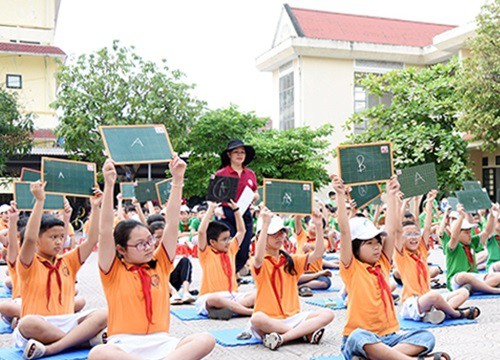 Trang bị kiến thức, kỹ năng giảm nhẹ rủi ro thiên tai cho học sinh tiểu học ở Hà Tĩnh