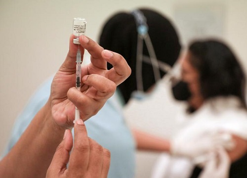 Vaccine COVID-19 có thể bảo vệ người tiêm trong bao lâu?