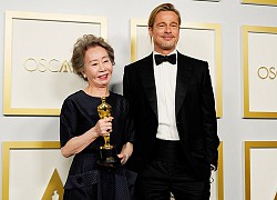 Bị phóng viên hỏi vô duyên về &#8216;mùi&#8217; của Brad Pitt, nữ diễn viên Youn Yuh Jung đáp trả nhẹ nhàng