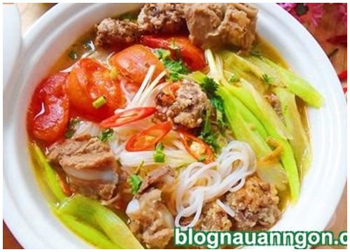 Buổi sáng tràn đầy năng lượng với món bún sườn chua cực thơm ngon!