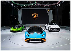 Cận cảnh gian hàng của Lamborghini tại Triển lãm ô tô Thượng Hải