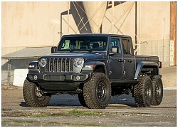 Bản độ xe 6 bánh Jeep Gladiator 6x6 có giá từ 132.000 USD