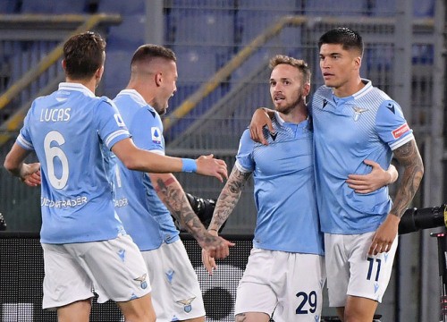 Milan thua trắng Lazio