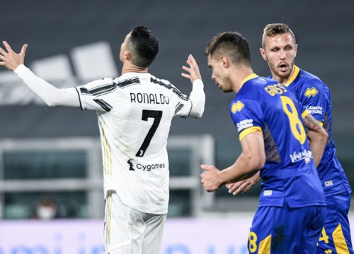 Ronaldo mắc kẹt tại Juventus