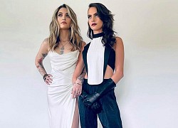 Siêu mẫu Cara Delevingne xăm đôi cùng bạn