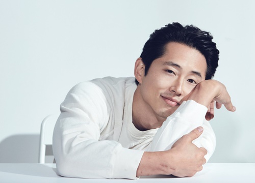 Steven Yeun: Từ "biểu tượng sex" The Walking Dead đến nam chính gốc Á đầu tiên được đề cử Oscar với Minari