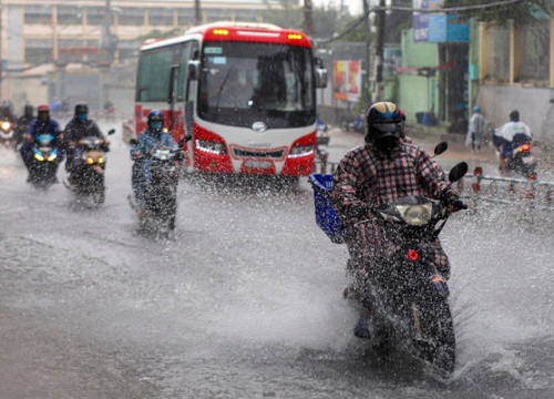 TP.HCM mưa dông cả tuần