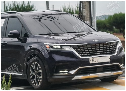 'Bộ đôi' Kia Sedona thế hệ mới lộ diện tại Ninh Bình