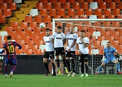 Messi ghi siêu phẩm, Barca thắng kịch tính Valencia