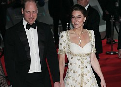 Thời trang sánh đôi của vợ chồng công nương Kate Middleton