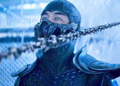 Trang phục của Sub-Zero trong Mortal Kombat nặng 15kg