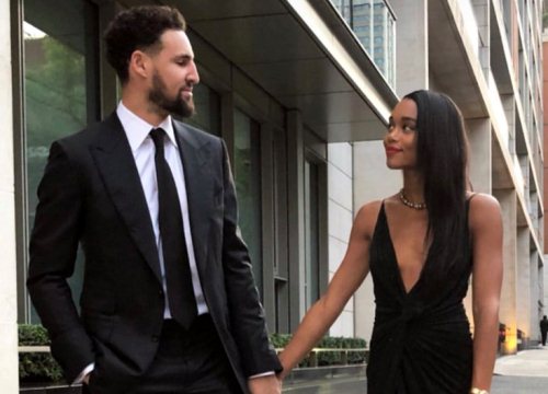 Chết cười với cảnh Klay Thompson "khốn khổ" trốn paparazzi khi bị bắt gặp tiệc tùng cùng hai chân dài