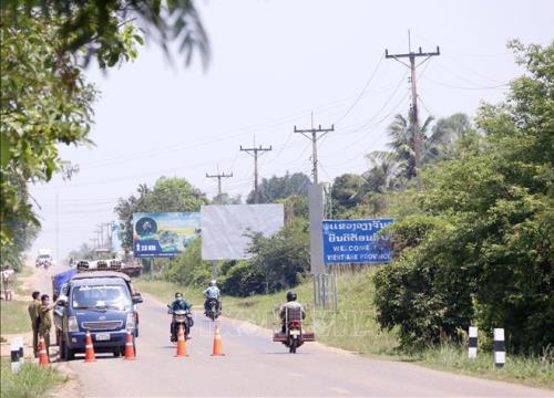 Lào cho phép người dân tập thể dục ngoài trời trở lại