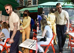 Ông bà Becks 'tình bể bình' xuống phố, chàng nắm tay nàng không rời như sợ lạc mất