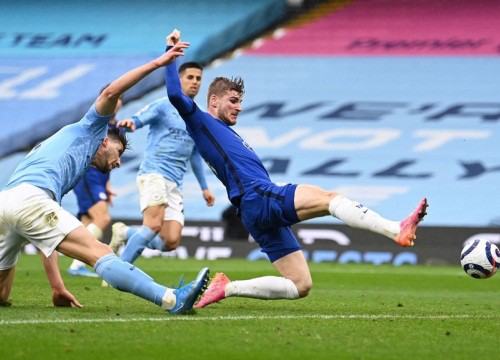 Tiền bạc tạo ra sức mạnh cho Man City và Chelsea