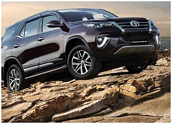 Toyota Fortuner đời mới bổ sung cửa sổ trời, thêm công nghệ chưa từng có để đòi lại ngôi vương SUV 7 chỗ