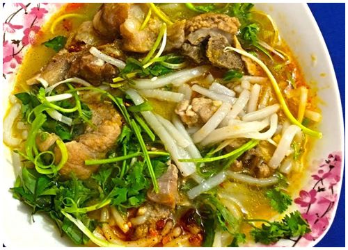 Cách nấu bánh canh xương heo đơn giản, nhanh chóng tại nhà